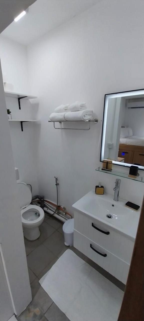 Cosy With Amenities Appartement *