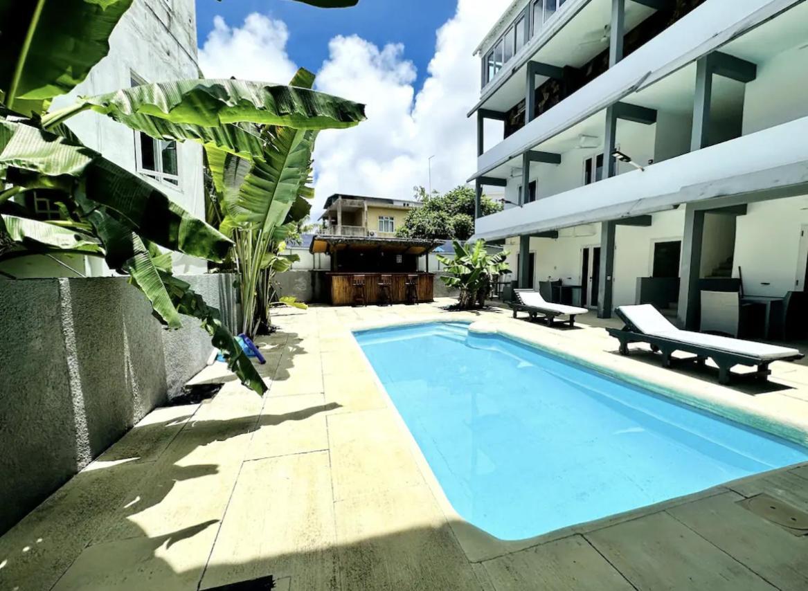 Cosy With Amenities Appartement *